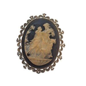 Gerry's Cameo Brooch Pin Pendant Black Cream Vintage